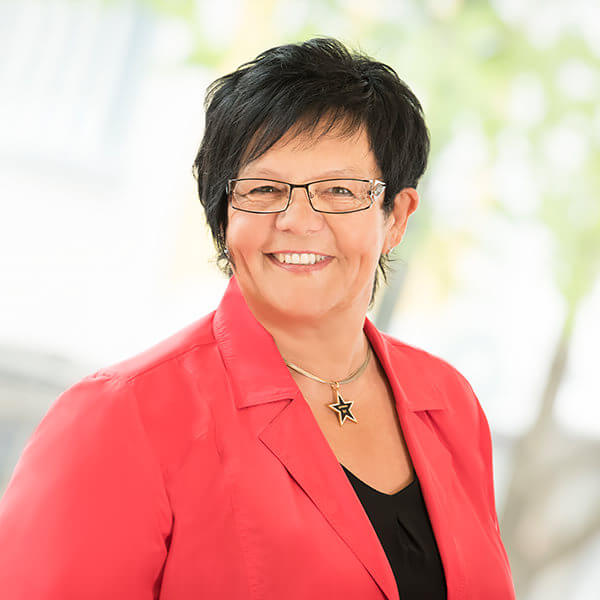 Waltraud Kolb - prowin Direktionsleitung Essingen Waltraud Kolb - prowin Direktionsleitung Essingen